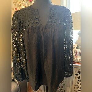 Adiva Women’s Crochet Top in Black Size Medium